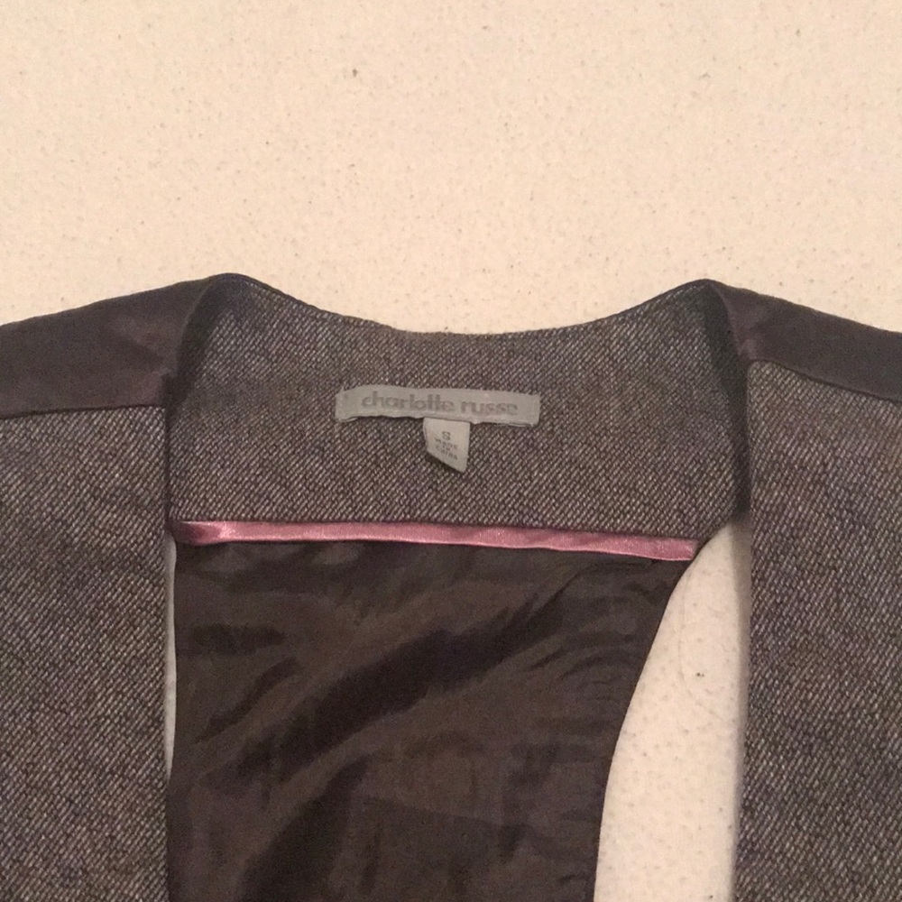 Vest - Picture 3 of 3